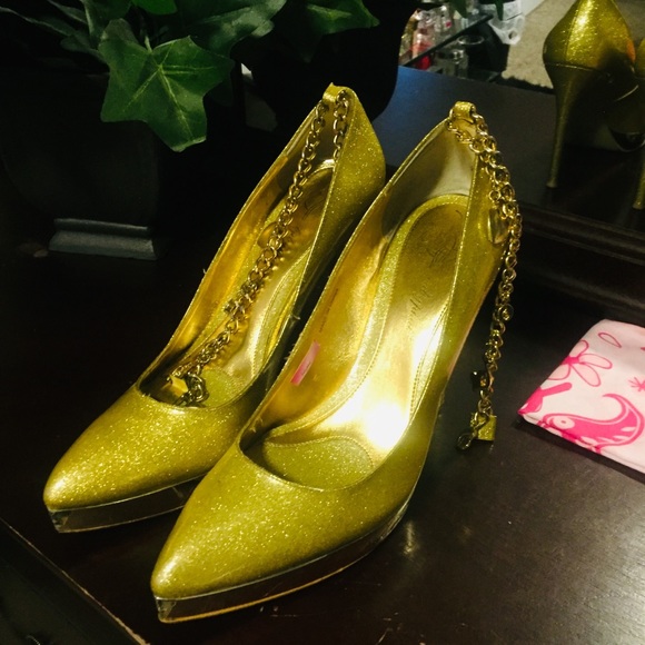 White heels - Picture 4 of 8